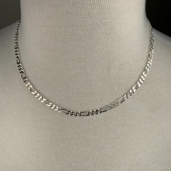 NEW 11 grams 18" 4mm Italian Figaro Chain Necklace in Sterling Silver - Picture 1 of 3